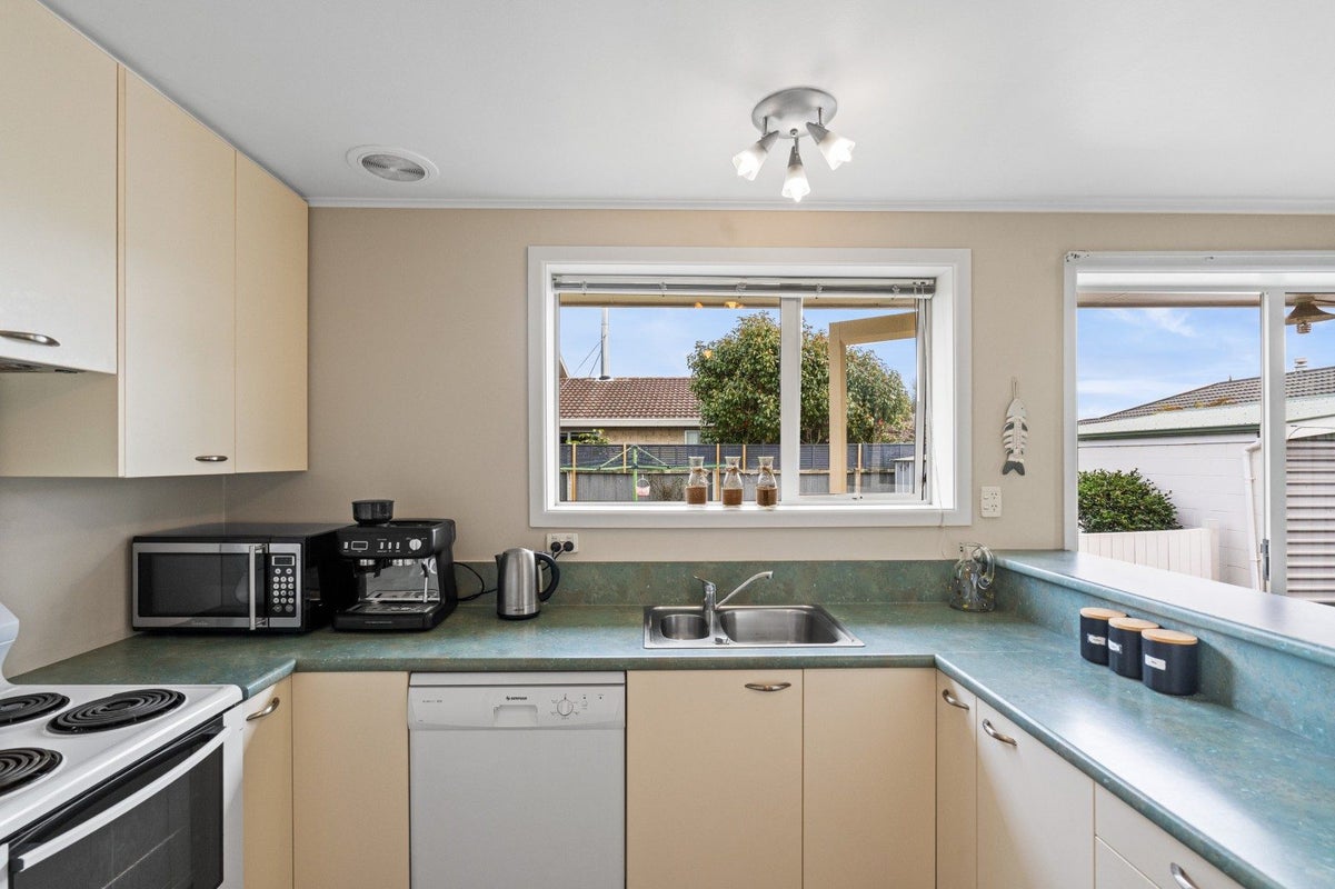 2/11 McBeath Avenue, Hoon Hay, Christchurch - Carousel 2