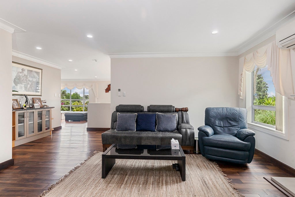 4 Graham Collins Drive, Windsor Park, Auckland - Carousel 26