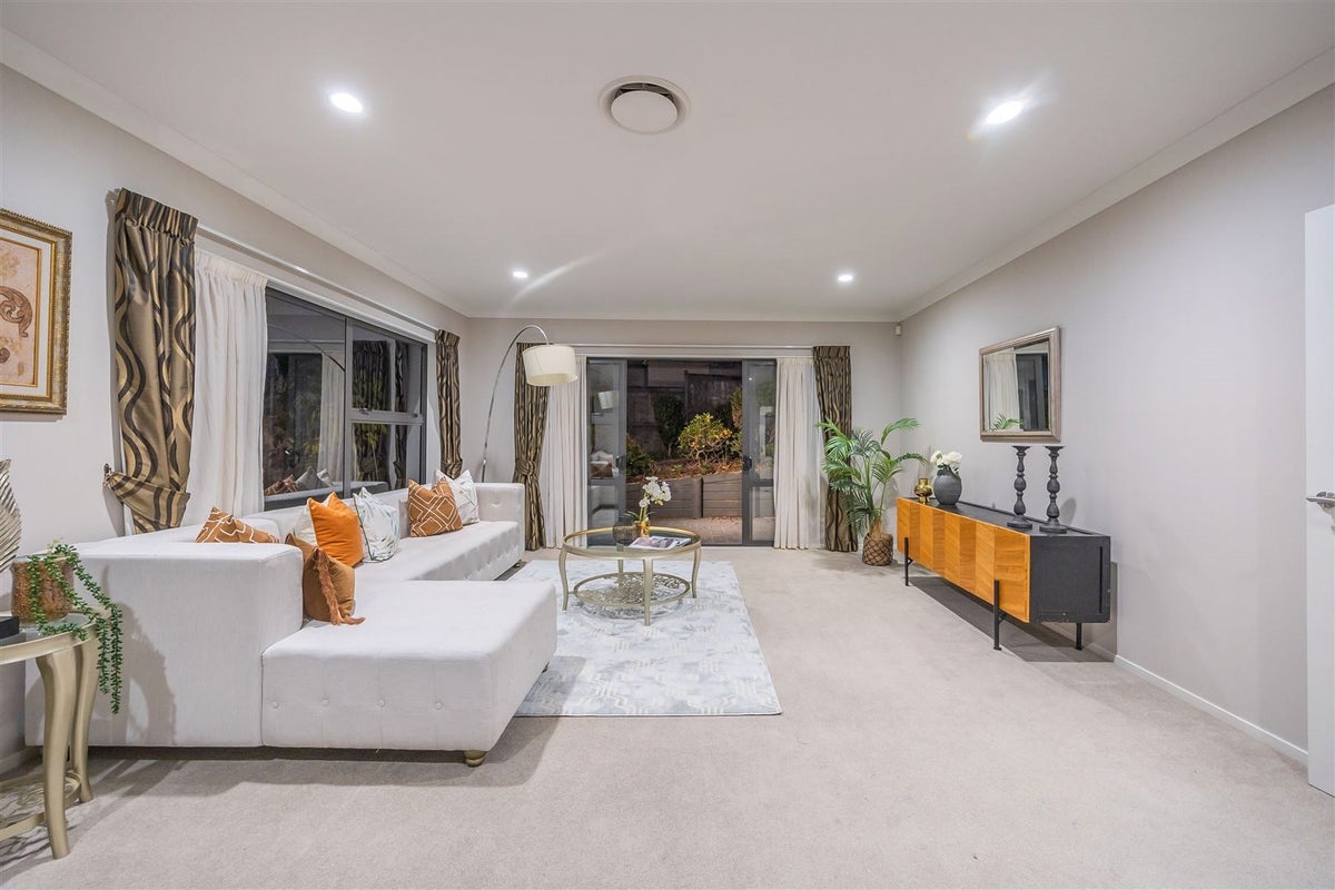 6 Fairhill Place, Flat Bush, Auckland - Carousel 2