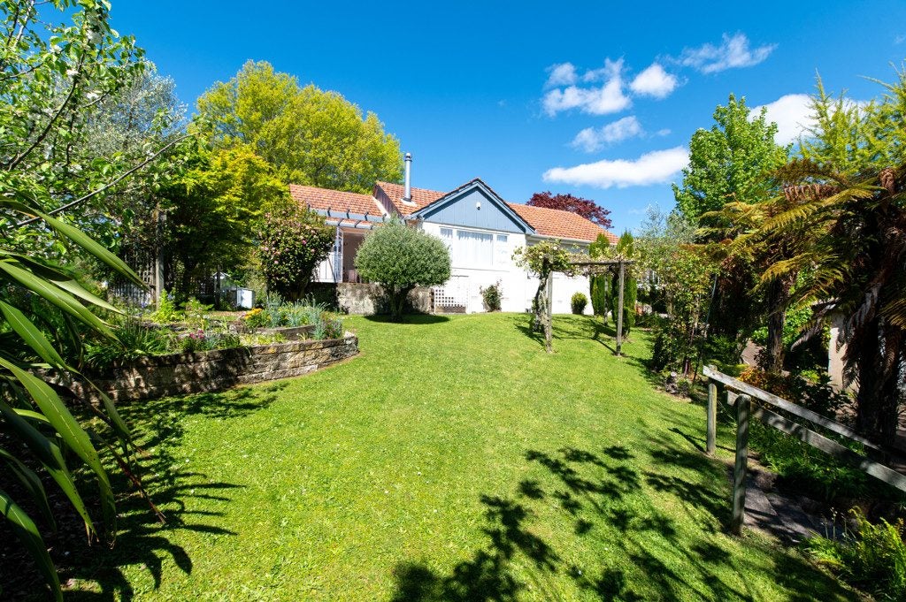24 Selwyn Road, Lynmore, Rotorua - Carousel 1
