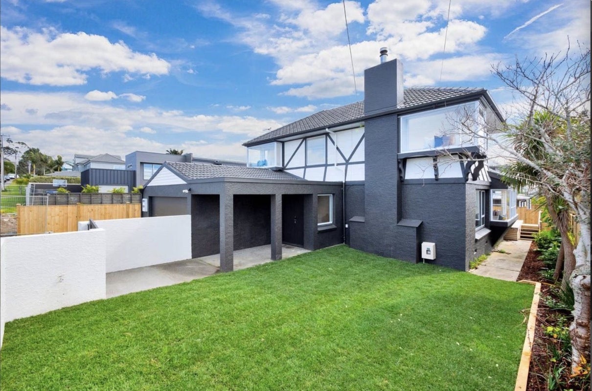 41 Knights Road, Rothesay Bay, Auckland - Carousel 2
