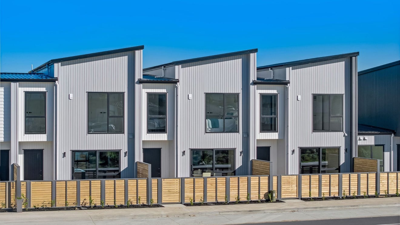 121 Bellfield Road, Ōpaheke, Papakura - Carousel 1