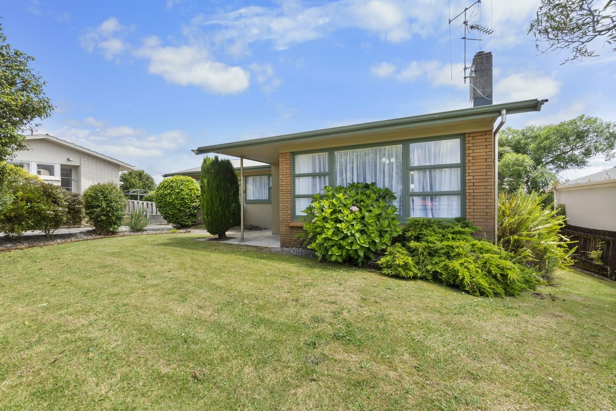 19 Pelorus Street, Glenview, Hamilton - Carousel 2