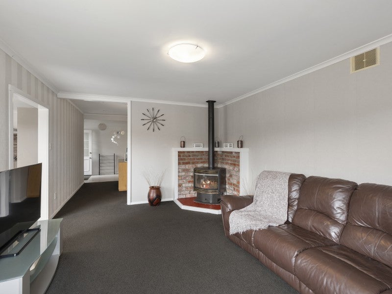 45 Petrie Street, Wainuiomata, Lower Hutt - Carousel 2