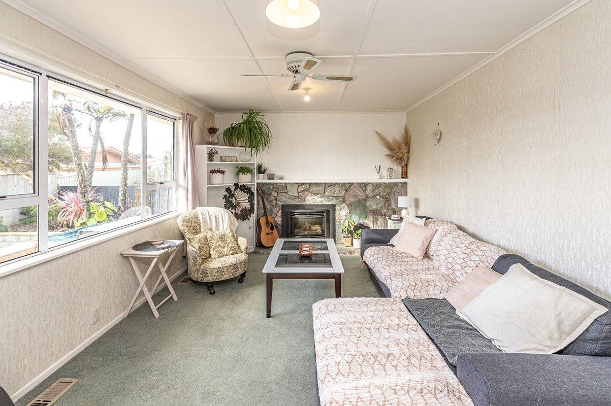 81A Gonville Avenue, Gonville, Whanganui - Carousel 2