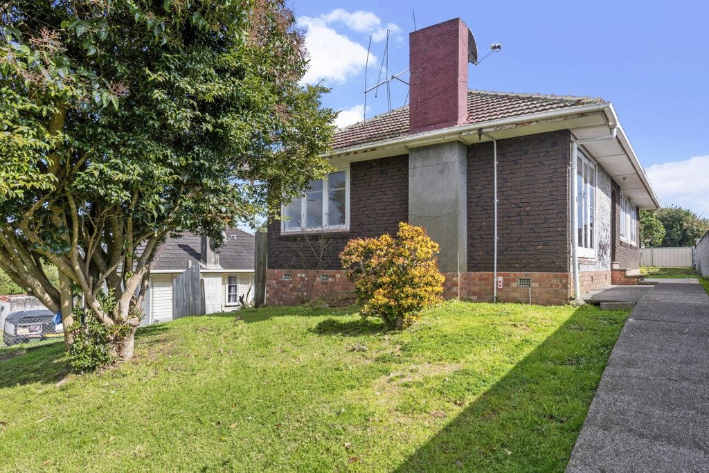 9 Lawrence Place, Otara, Auckland - Carousel 2
