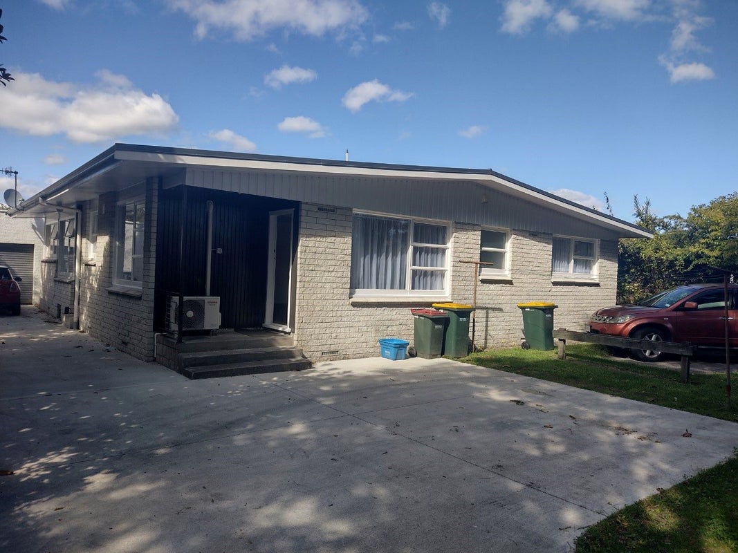 4/5 Larch Street, Victoria, Rotorua - Carousel 1