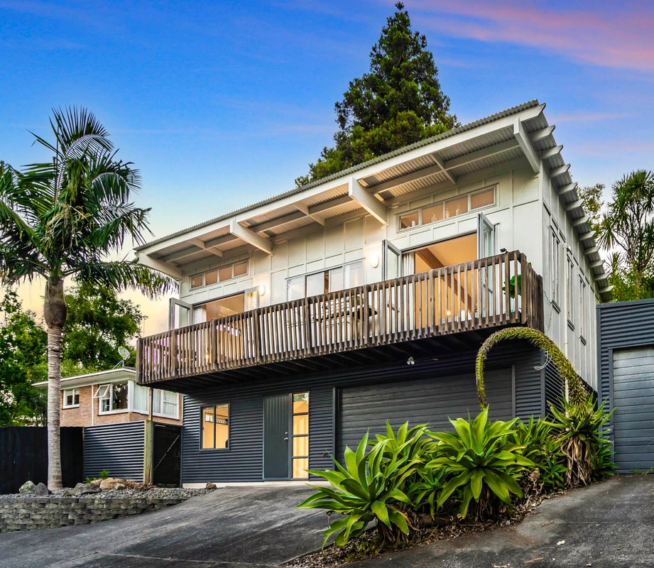 2/64 Stredwick Drive, Torbay, Auckland - Carousel 1