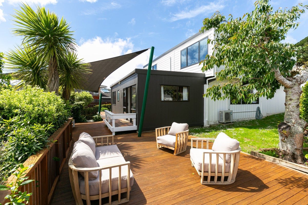 12 Ramsey Place, Karori, Wellington - Carousel 2