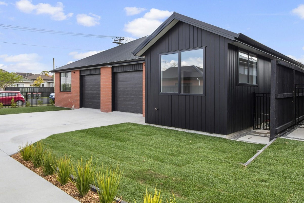 2/4 Carey Street, Maeroa, Hamilton - Carousel 18