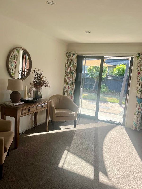 8 McKinnon Street, Leamington, Cambridge - Carousel 2