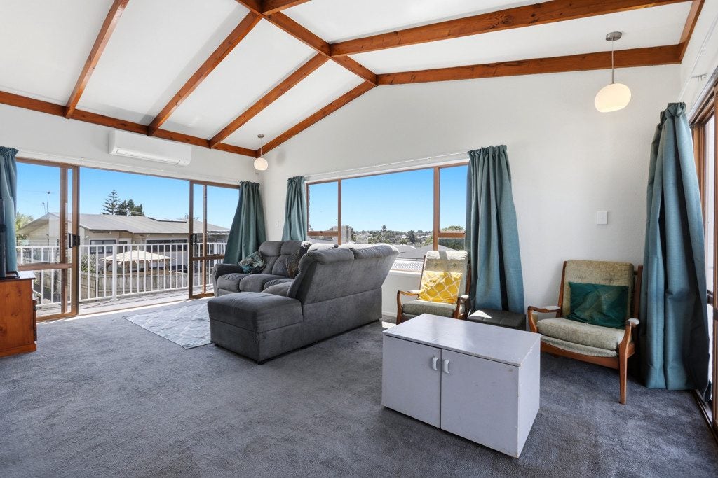 2/110 Hillside Road, Papatoetoe, Auckland - Carousel 2