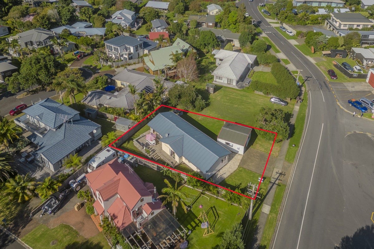 37 Hahei Beach Road, Hahei, Whitianga - Carousel 2