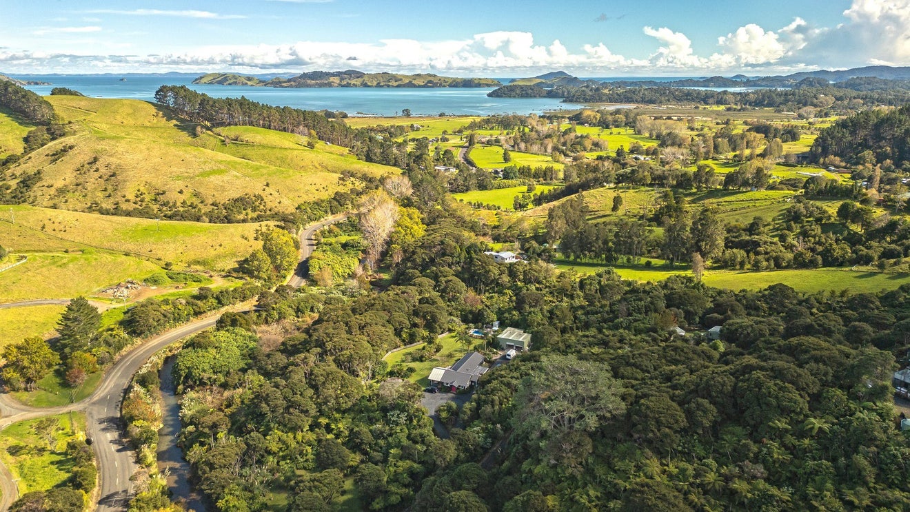 127A The 309 Road, Preece Point, Coromandel - Carousel 2