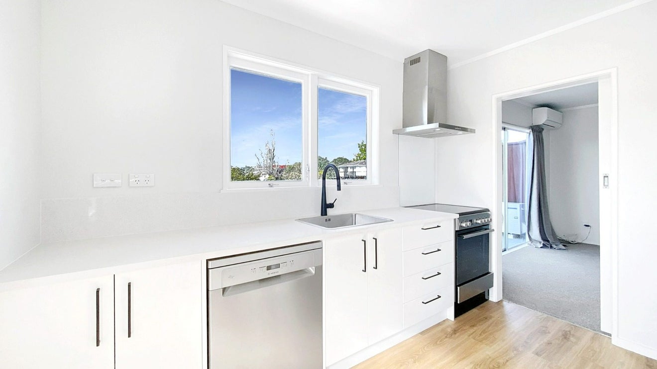 2/60 Gowing Drive, Meadowbank, Auckland - Carousel 2