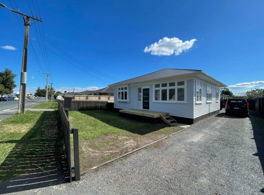 22 Higgins Road, Frankton, Hamilton - Carousel 1