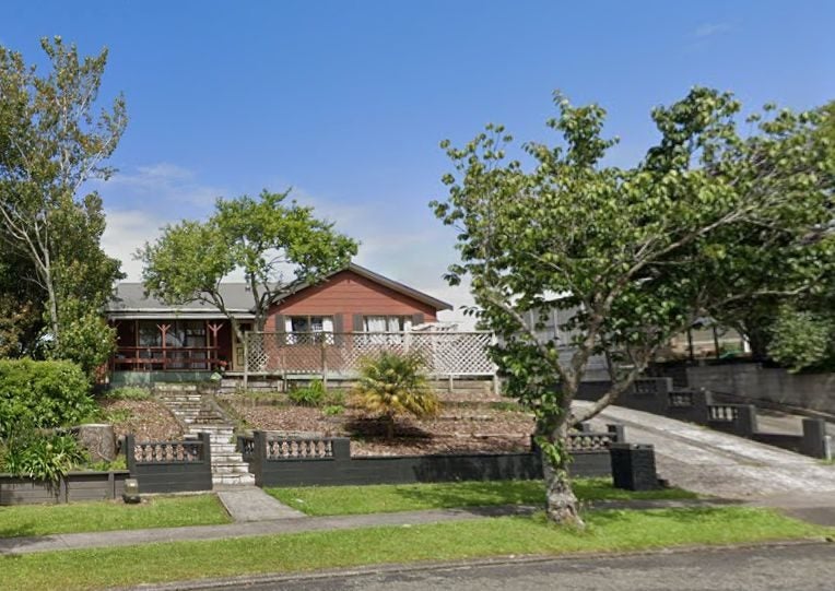 31 Amanda Avenue, Dinsdale, Hamilton - Carousel 1