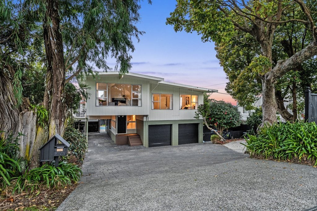401 Riddell Road, Glendowie, Auckland - Carousel 1