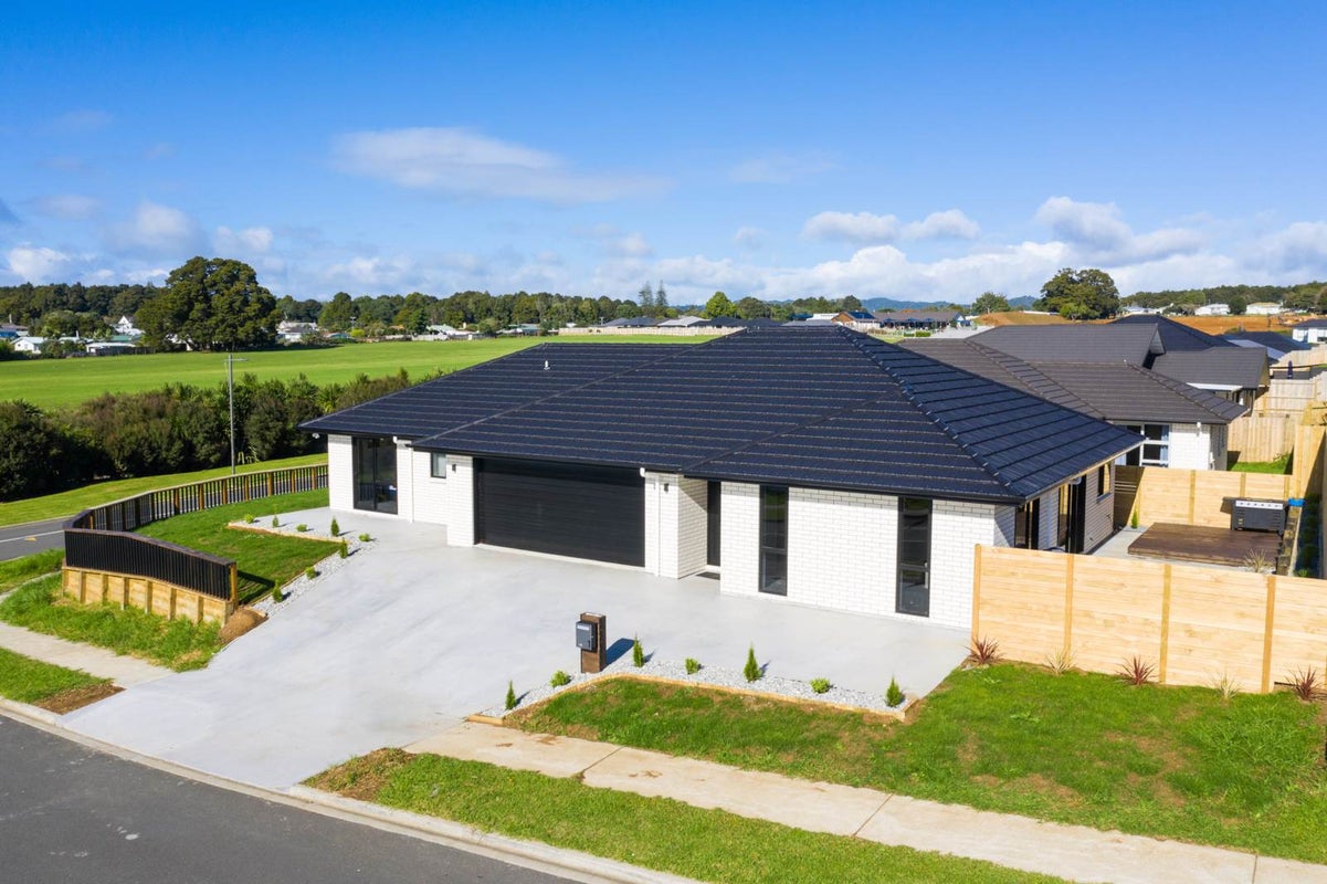 1 Pahau Avenue, Tikipunga, Whangarei - Carousel 1