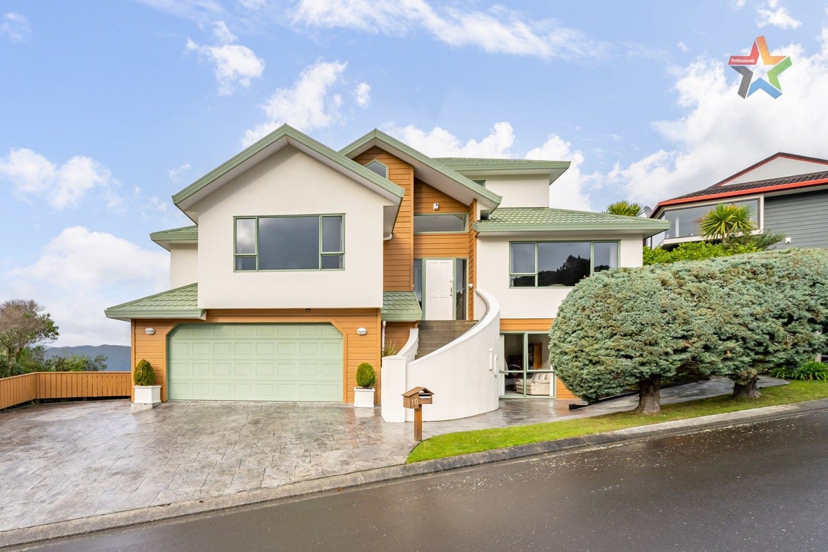 10 Opurere Grove, Tirohanga, Lower Hutt - Carousel 1
