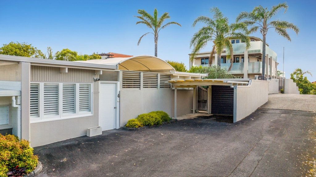 4/252 Hurstmere Road, Takapuna, Auckland - Carousel 2