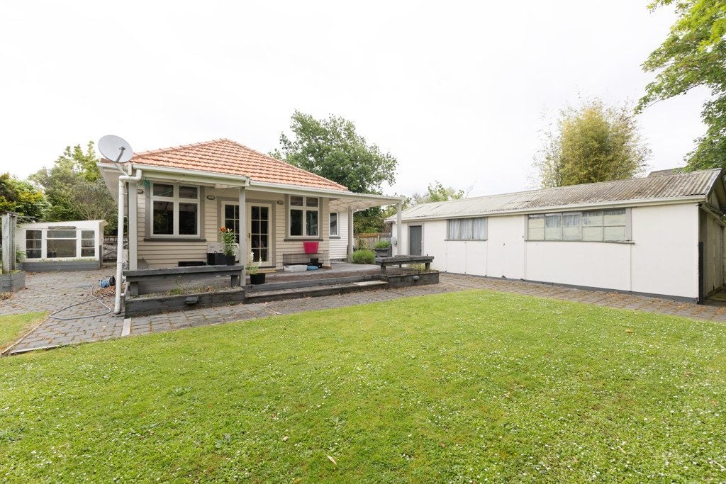 27 Pahiatua Street, Hokowhitu, Palmerston North - Carousel 13