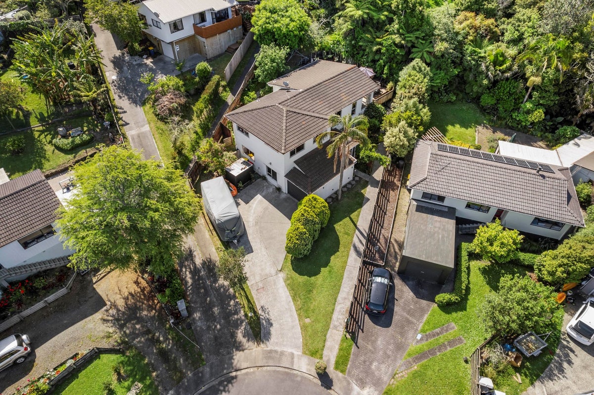 20 Clensmore Place, Torbay, Auckland - Carousel 20
