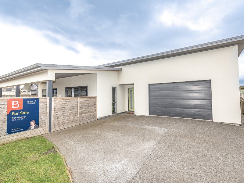16 Simon Street, Tawhero, Whanganui - Carousel 1