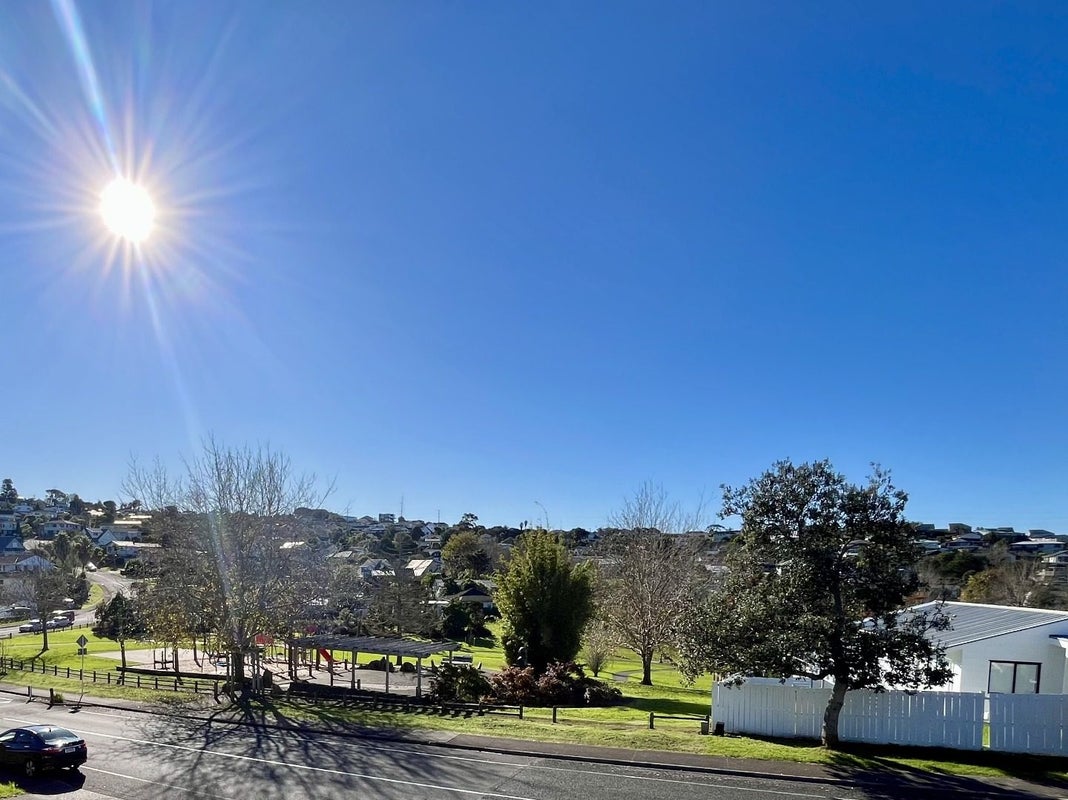 65 Trias Road, Totara Vale, Auckland - Carousel 10