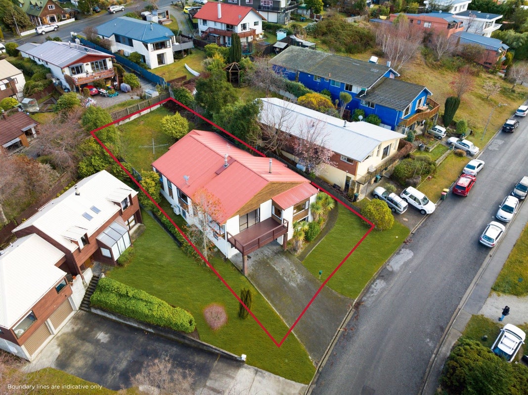 8 Avalon Crescent, Fernhill, Queenstown - Carousel 1