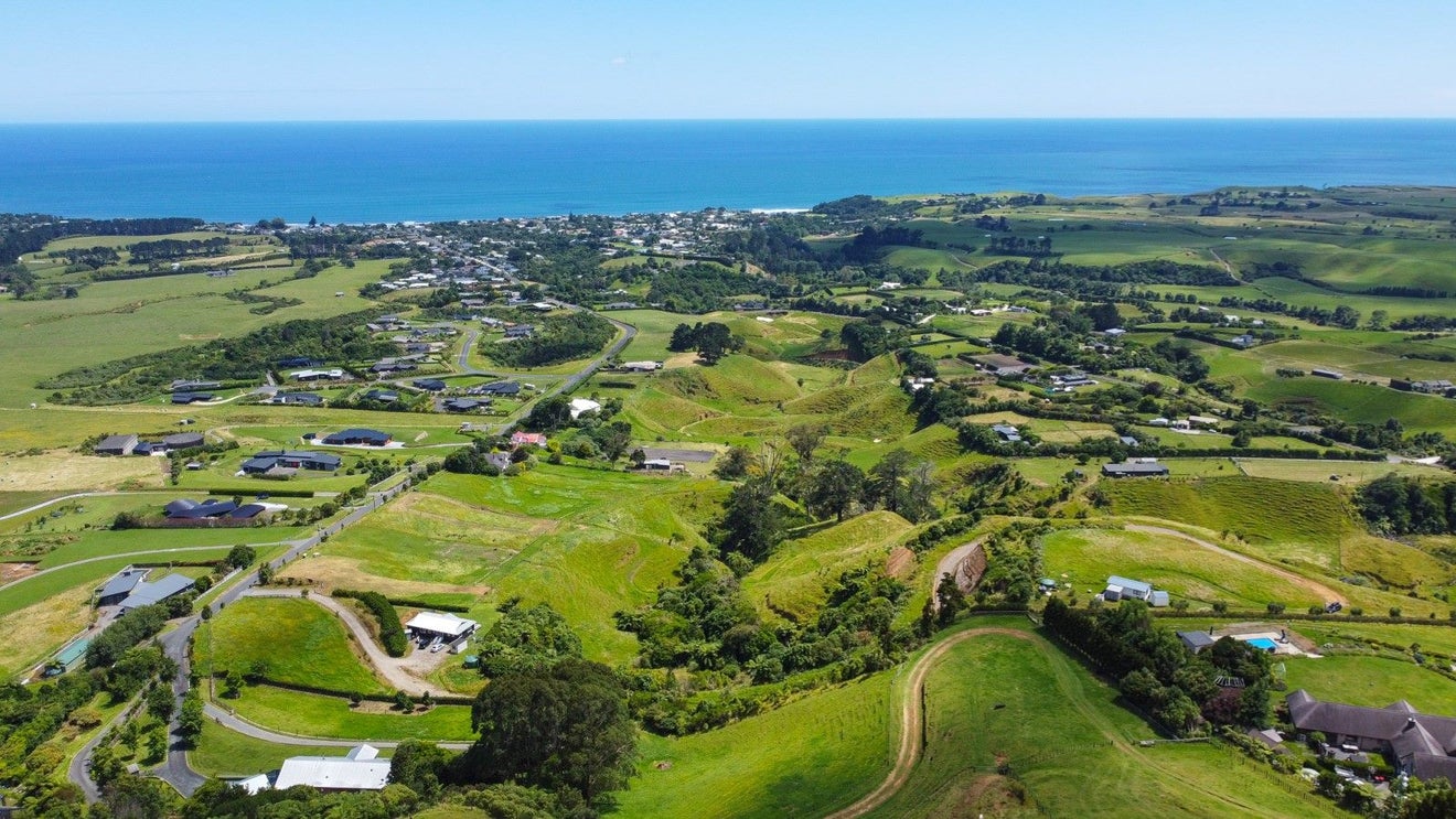 167 Wairau Road, Kaitake, New Plymouth - Carousel 37