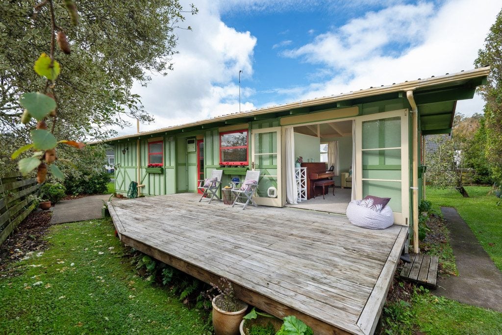 1/68 Glenvar Road, Torbay, Auckland - Carousel 2