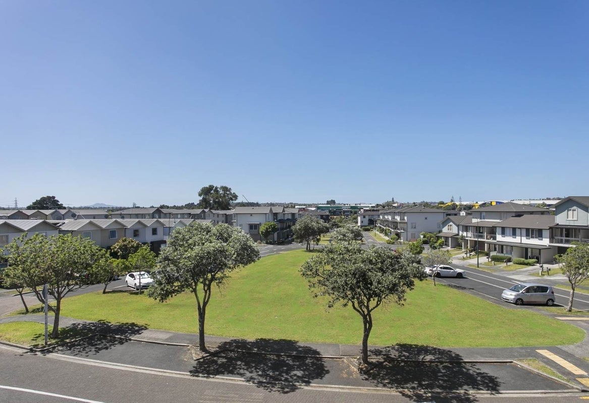 13/29 Haven Drive, East Tamaki, Auckland - Carousel 13