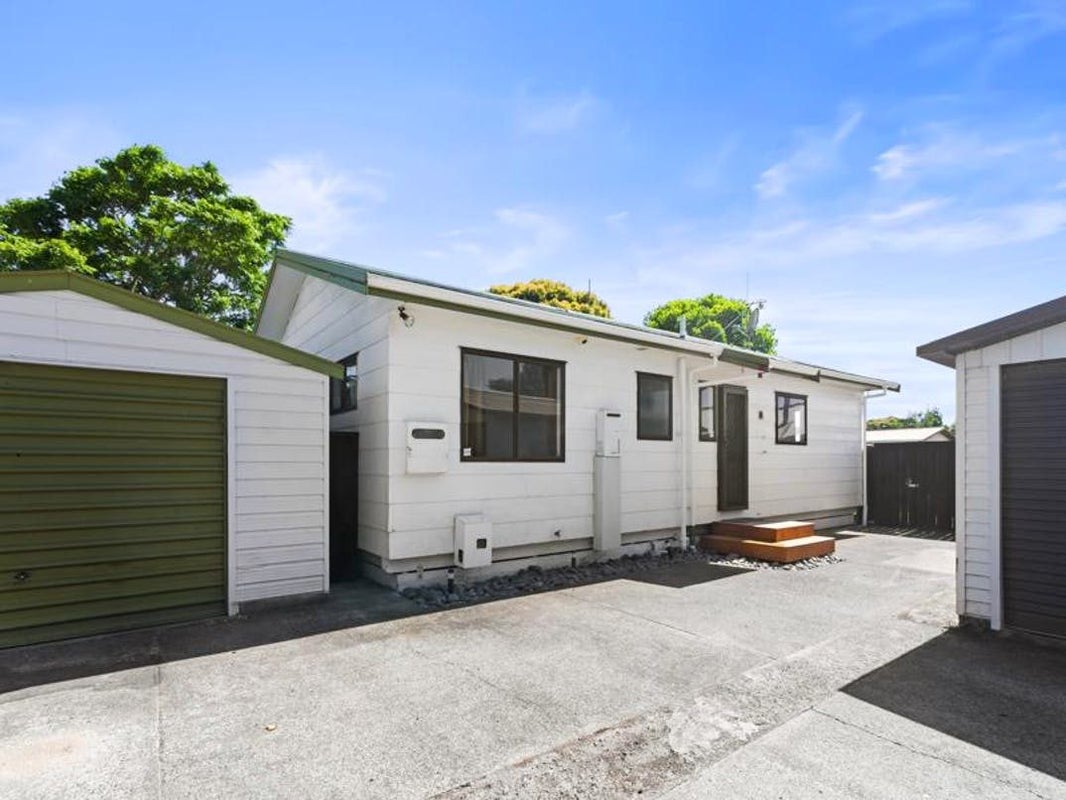 16B Kentucky Crescent, Nawton, Hamilton - Carousel 1