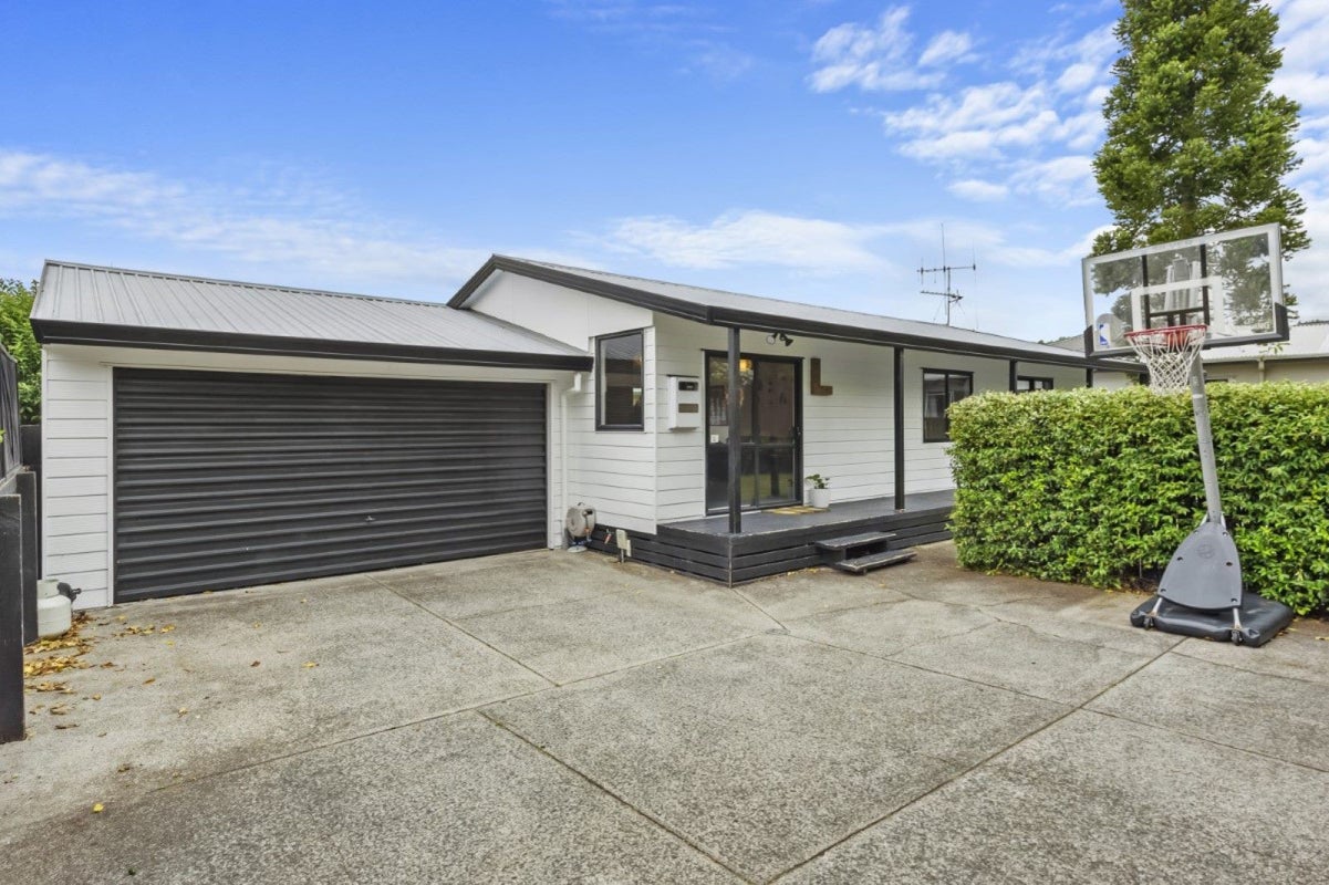 15A Hinau Street, Maeroa, Hamilton - Carousel 1