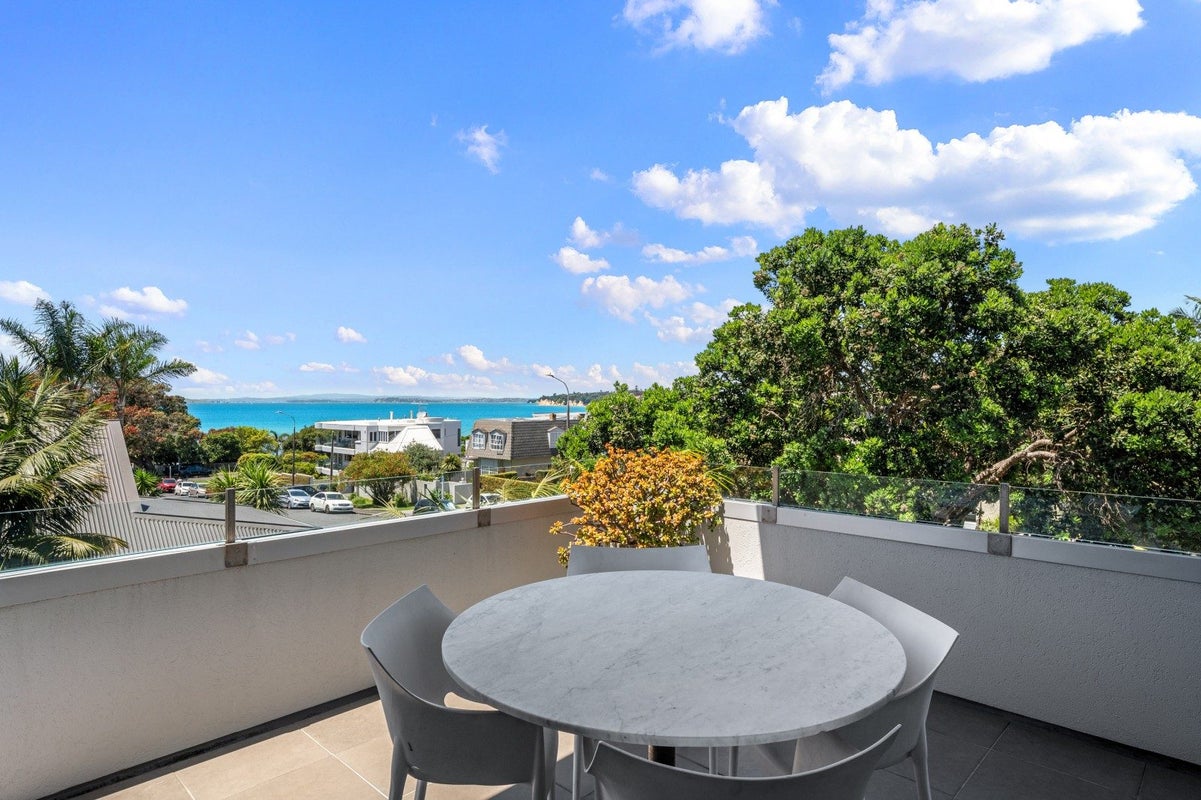 2/2A Earnoch Avenue, Takapuna, North Shore City, Auckland - Carousel 2