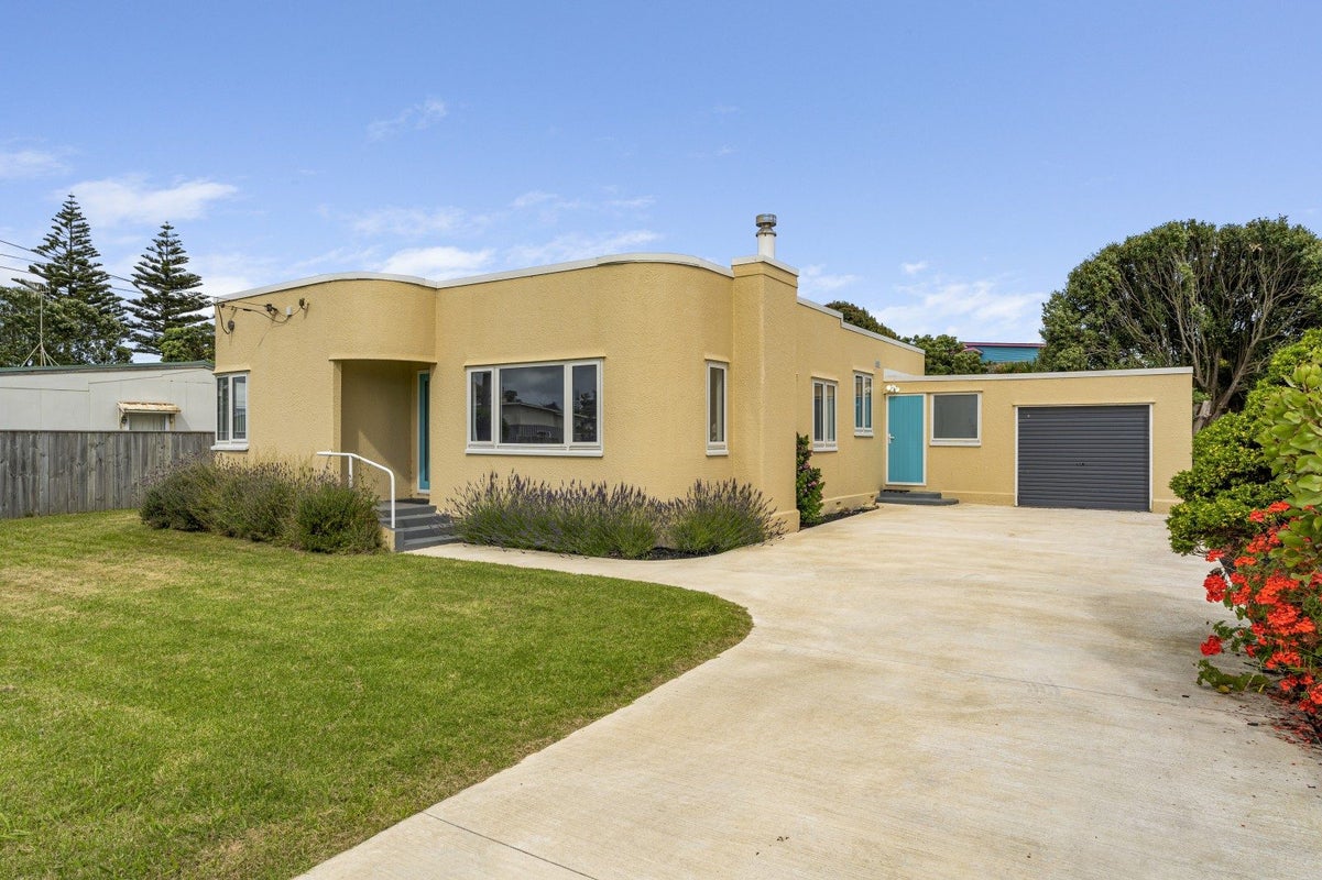 61 Moana Street, Otaki Beach, Otaki - Carousel 1