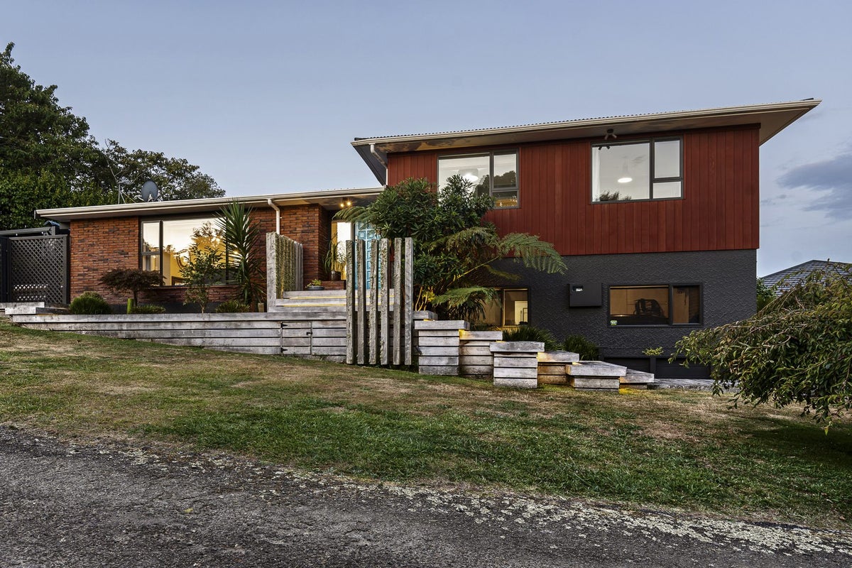 13A Woodleigh Street, Frankleigh Park, New Plymouth - Carousel 2