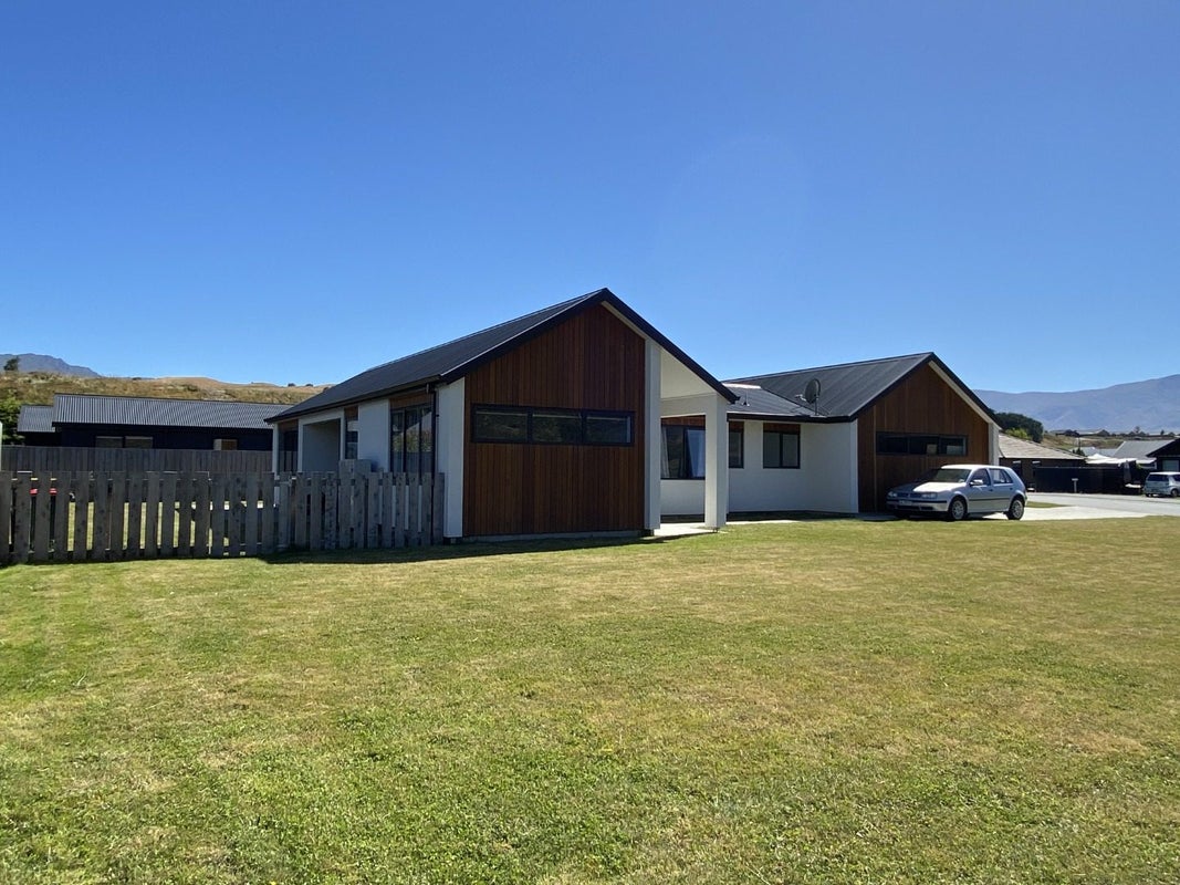 4 Mulbury Way, Lower Shotover, Queenstown - Carousel 2