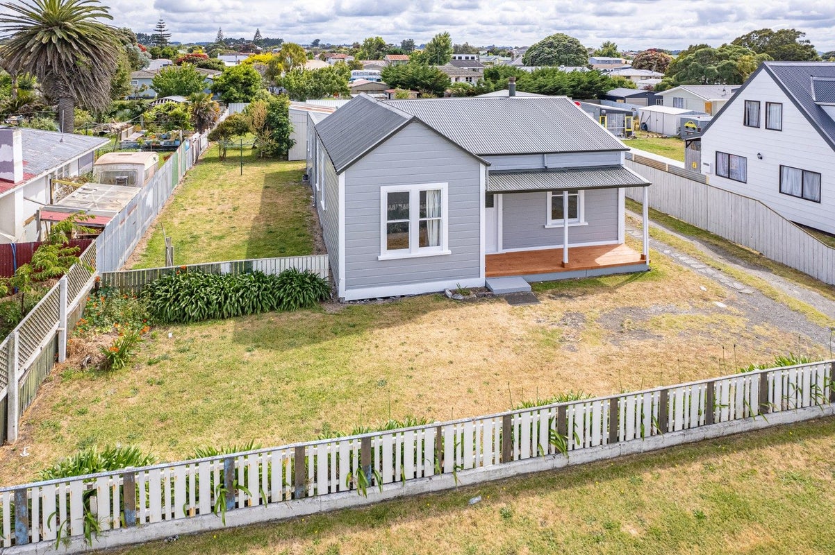 86 Hinau Street, Castlecliff, Whanganui - Carousel 1