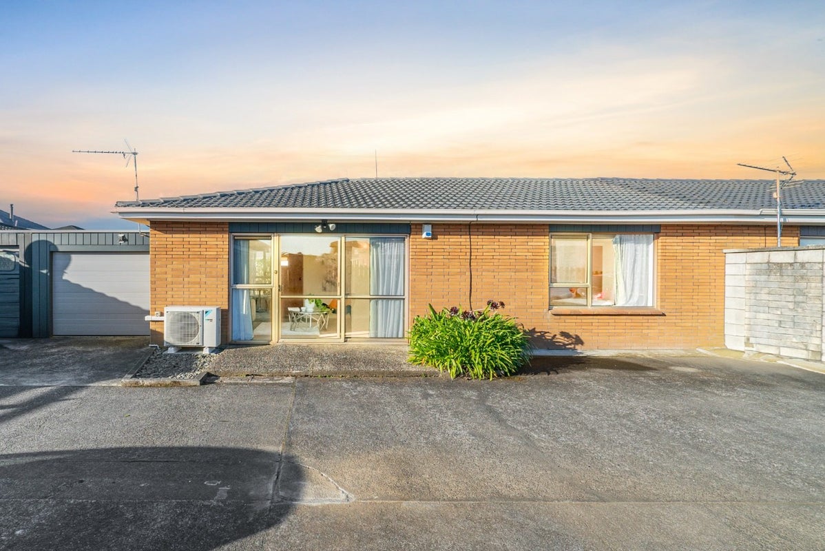 3/60 Birdwood Avenue, Papatoetoe, Auckland - Carousel 1