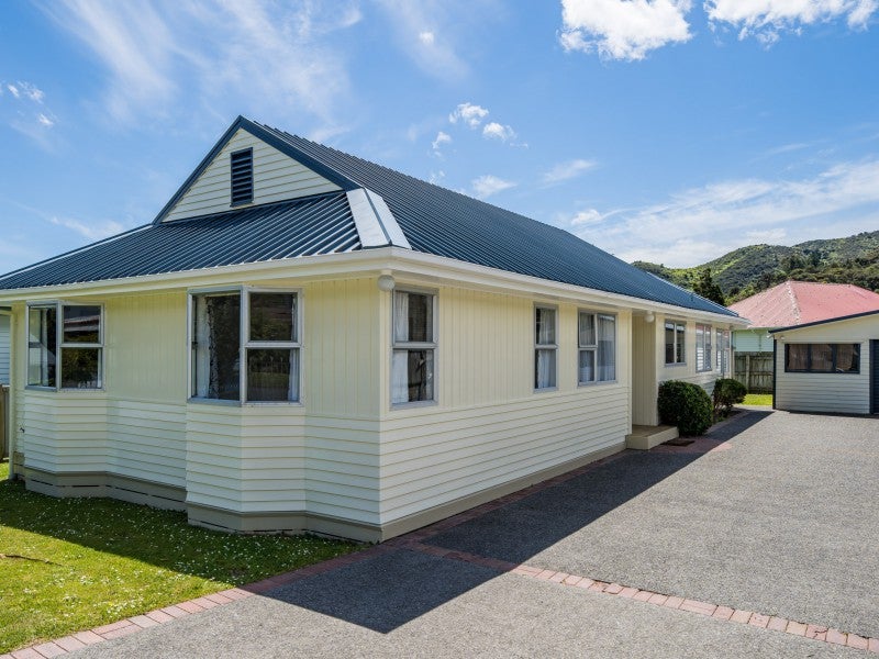 22 Helvetia Grove, Naenae, Lower Hutt - Carousel 2