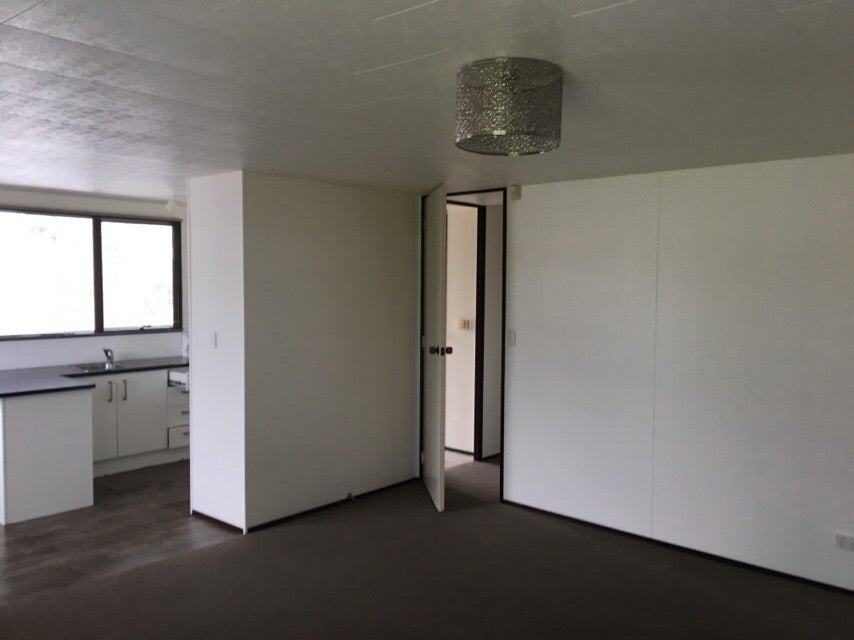 2/8 Nearco Street, Randwick Park, Auckland - Carousel 1