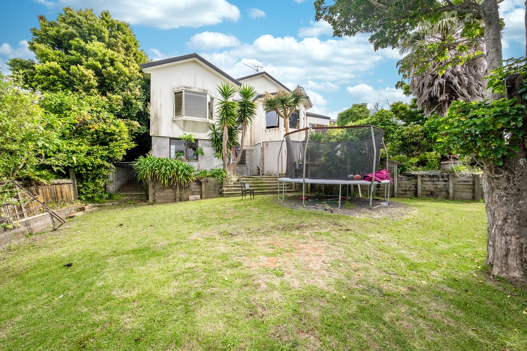 163 Sandspit Road, Shelly Park, Auckland - Carousel 15