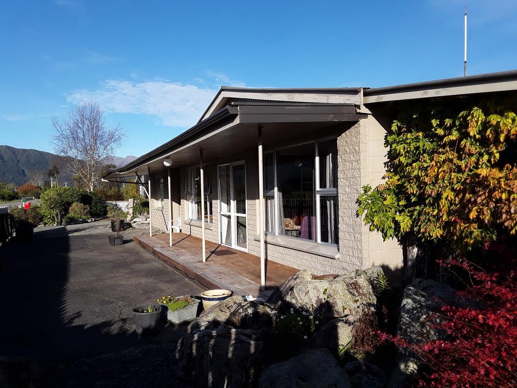 4 Upper Kokatahi Road, Hokitika - Carousel 1