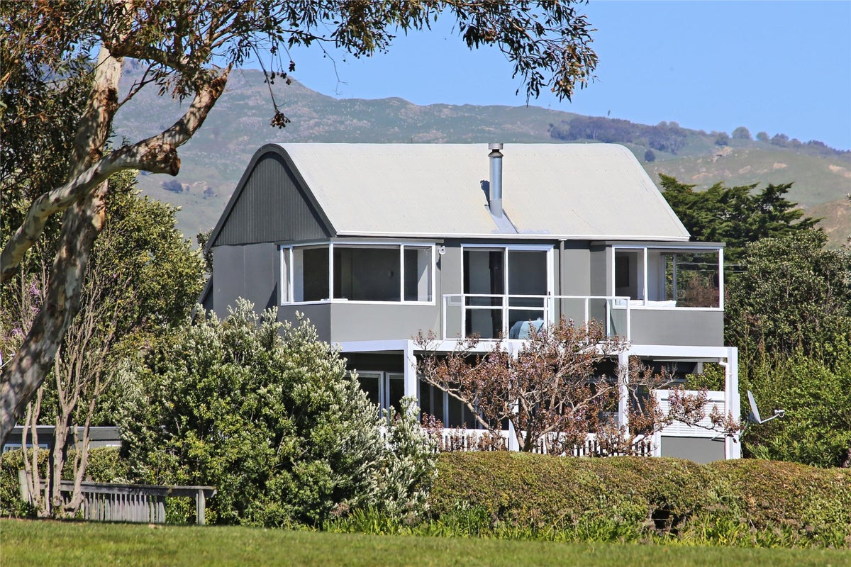 2/8 Gilray Place, Waimarama - Carousel 2
