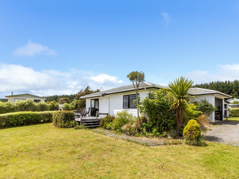 18 Rowena Crescent, Motuoapa, Turangi - Carousel 1