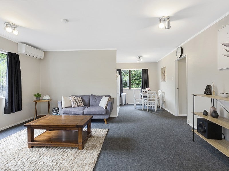 16 Hazlewood Avenue, Karori, Wellington - Carousel 2