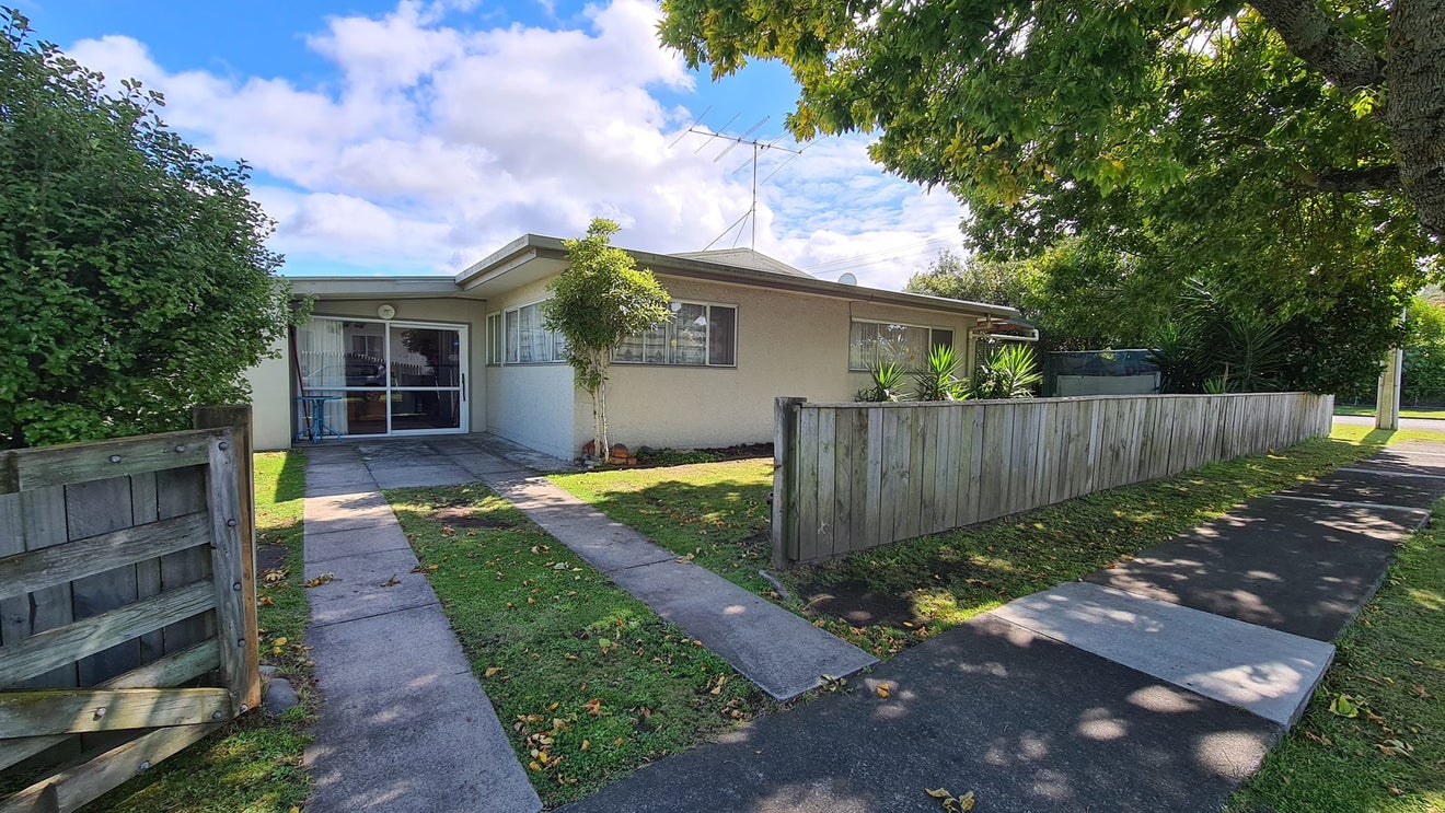 156 Stout Street, Mangapapa, Gisborne - Carousel 1