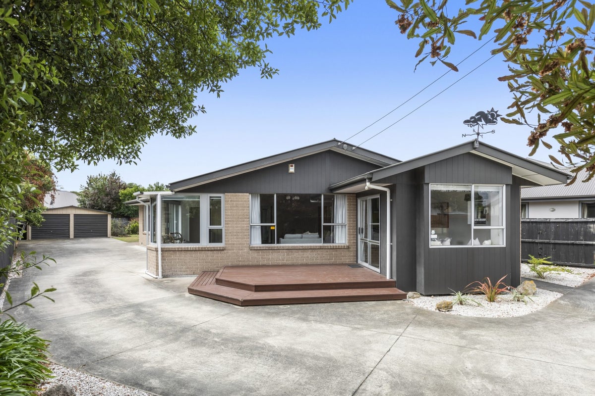 405 Mairehau Road, Parklands, Christchurch - Carousel 1